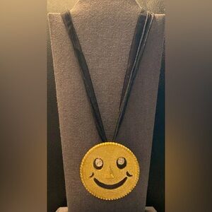 Vintage Gold Tone Smiley Face brooch with necklace